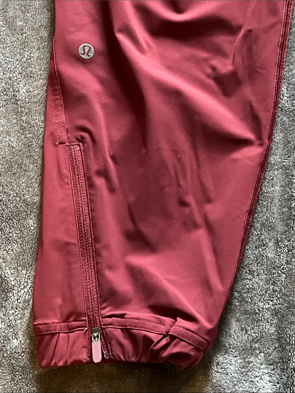 🆕 Lululemon Adapted State HR Jogger *Short, in Burgundy Bay, size 8 - Picture 2 of 8